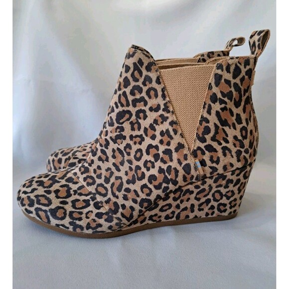 TOMS Kelsey Wedge Ankle Booties Desert Tan Leopard Print Suede Size Women's 9.5 - Picture 1 of 11